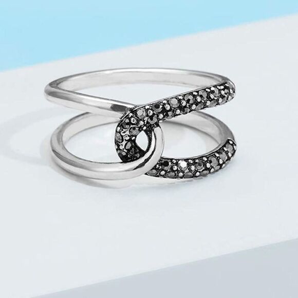 Classic Retro Marcasite Twist Ring - Picture 3 of 7
